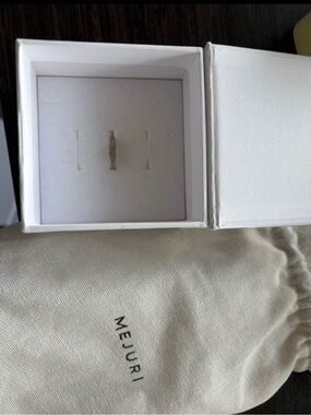 Mejuri 14k White Gold Pave Diamond Slim Signet Ring Jewelry Pouch and Box Set